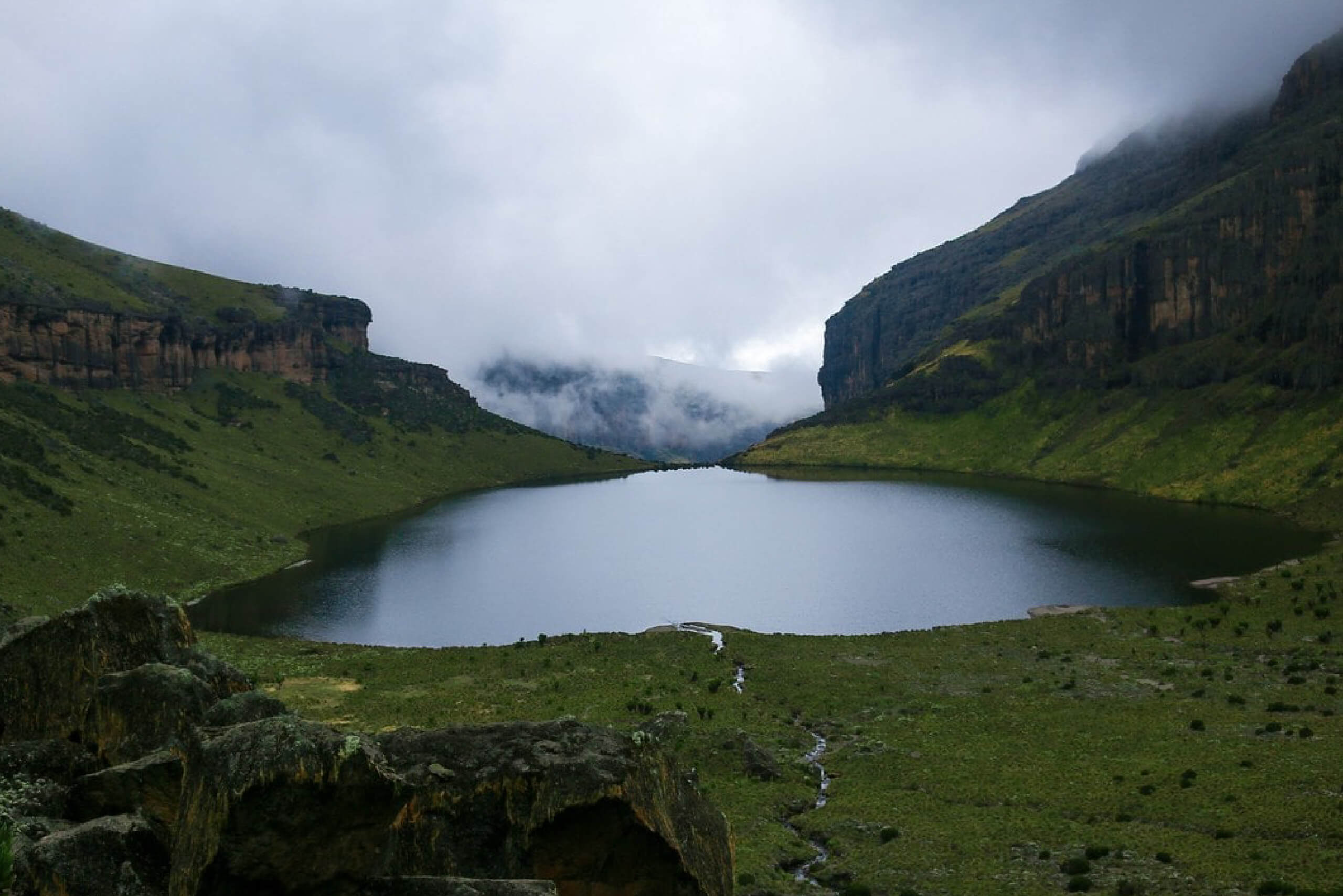 Mount Kenya Climbing Tour, Chogoria – Sirimon Route (Lake Ellis)