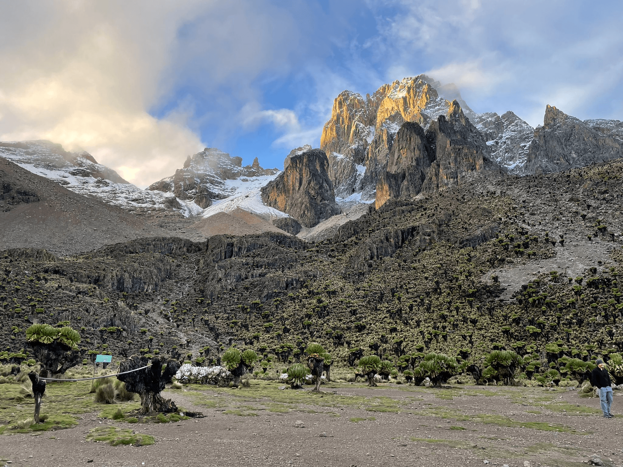 Mount Kenya Trekking Tour, Sirimon – Chogoria Route